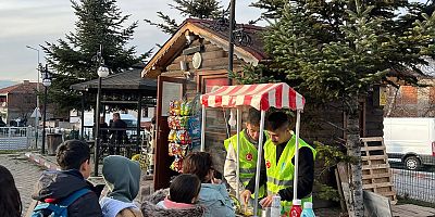 Ülkü Ocakları Yeniçağa İlçe Başkanlığı’ndan Öğrencilere Mısır İkramı