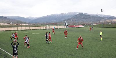 Yeniçağaspor Turhal Deplasmanında 3-0 Mağlup